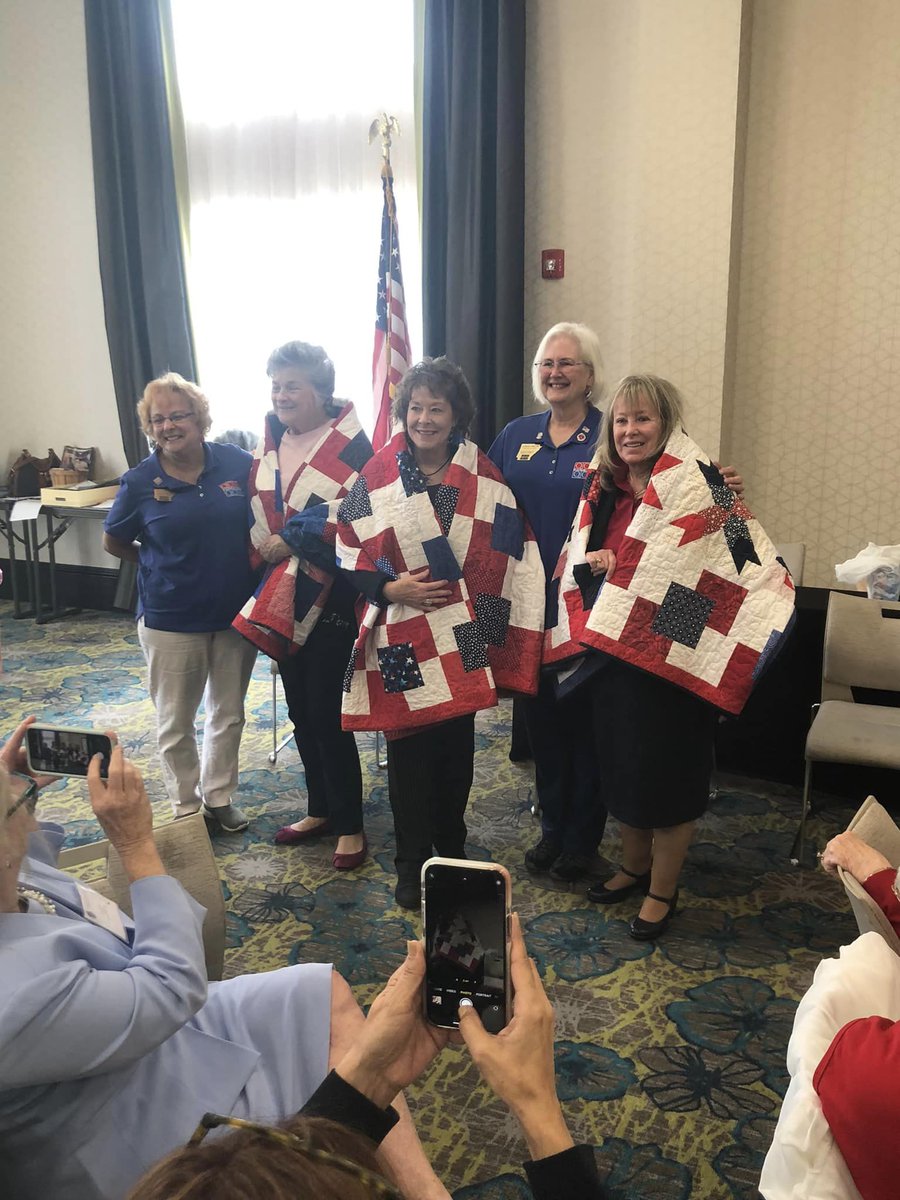 NFRW's tweet photo. At a recent meeting, Central AR Quilts of Valor presented quilts to Arkansas Federation of Republican Women members &amp; local veterans Melanie Gullick, Carla Faison &amp; Pamela Boyd Shields.
Thank you for your service!

#FederationNews
#QuiltsOfValor
#Veterans https://t.co/ayS9EHEkLp
