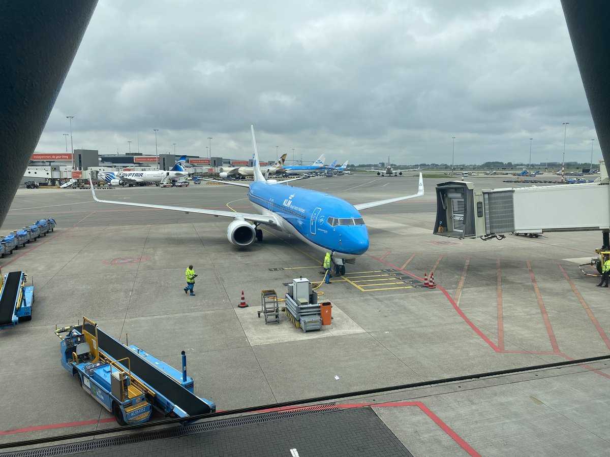 Just back from meetings in Amsterdam with <a href="/torvillanddean/">Jayne and Chris</a> and <a href="/KimGavinHQ/">Kim Gavin</a>  Very exciting project coming up!👀💪⛸️