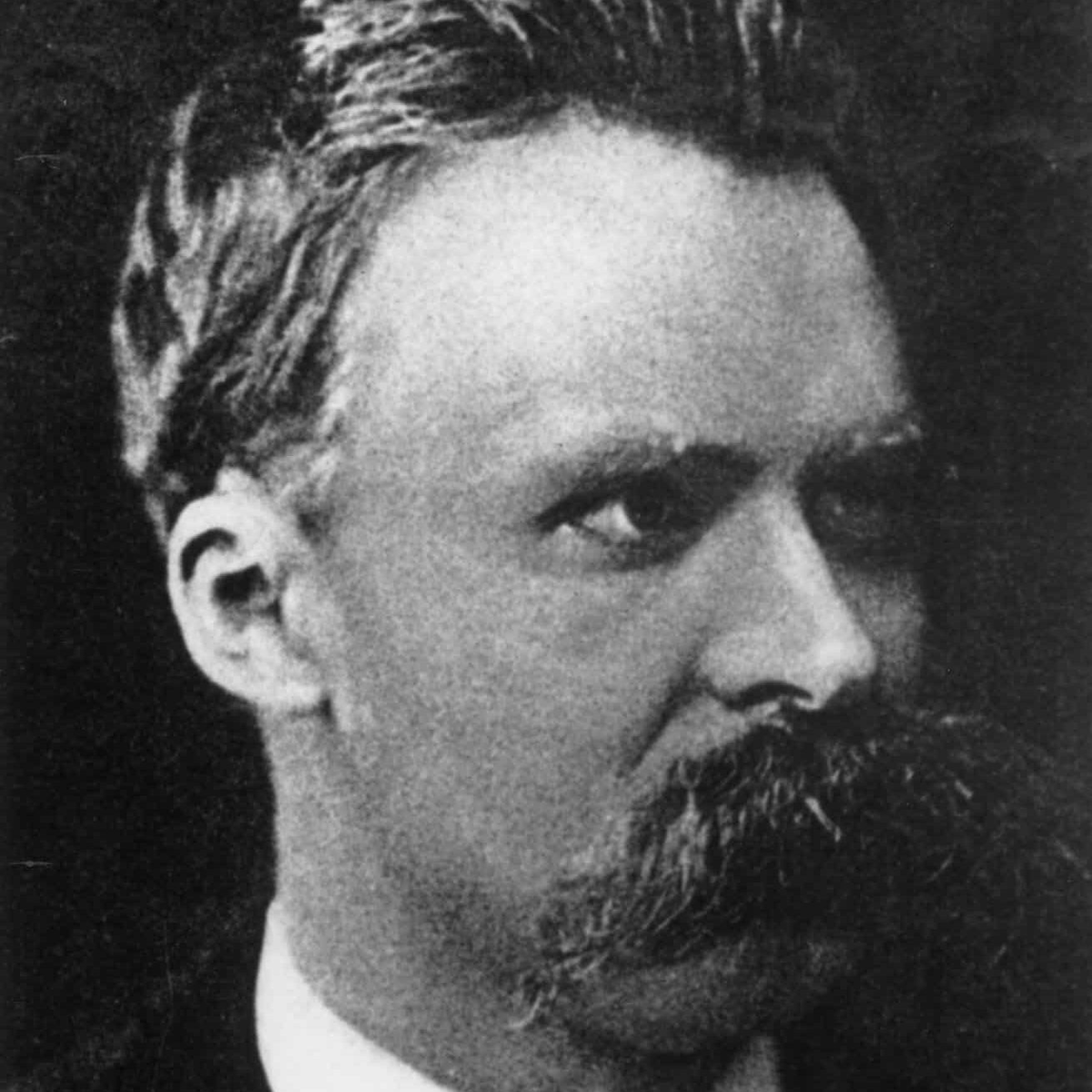 InlibroV's tweet photo. "Solitary men : Some men are so accustomed to being alone with themselves that they do not compare themselves with others at all but spin out their life of monologue in a calm and cheerful mood, conversing and indeed laughing with themselves alone."

Friedrich Nietzsche https://t.co/BeHEhaPqq0