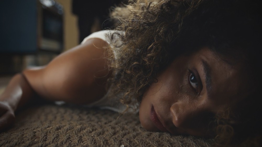 tresgracas1's tweet image. 🚨 SPOILER

Hoje em #TodasAsFlores:

Luís Felipe é levado para fazenda.
Zoé mata Débora e vira líder da organização.
Brenda revela para Javé que ele é o pai do filho dela.
Maíra planeja fuga da prisão com a ajuda de Pablo, decidida a acabar de vez com Zoé.
Diego foge da fazenda.