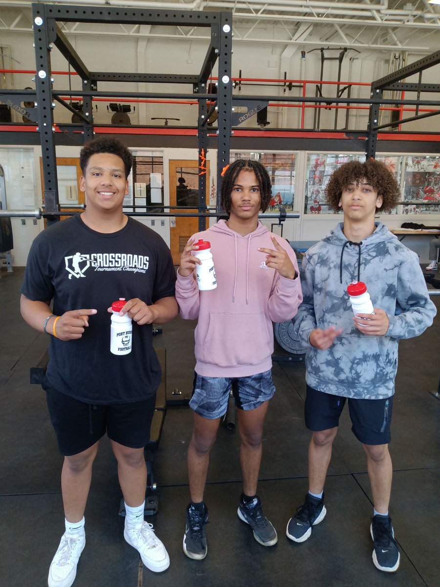 PH group of the week. Keeping things charged up in the weight room. It is so special to be working with all these young men! Way to go guys.
