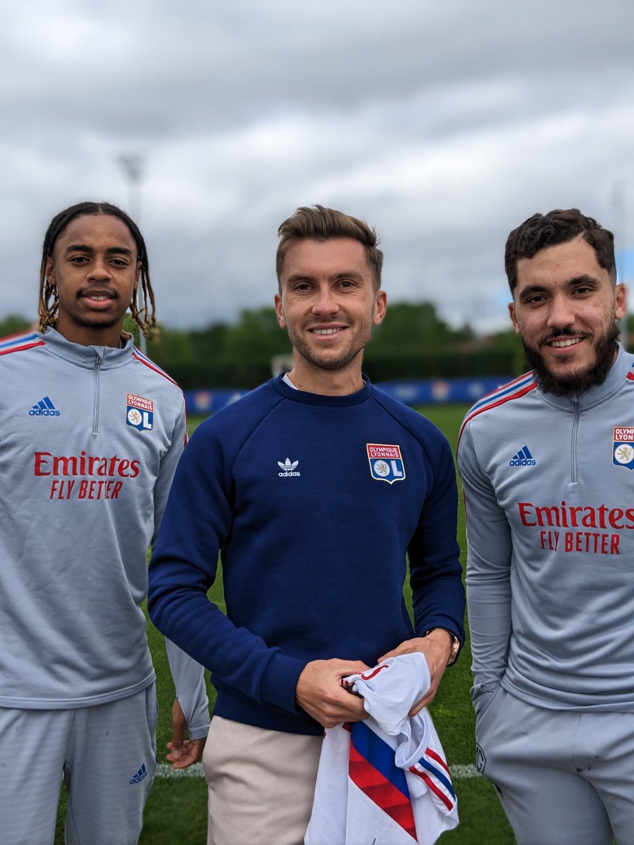 Big_David92's tweet photo. Une journée de ouf !
Merci à @OrangeAuRA et @OL pour cette opportunité incroyable ! 
Une journée dont je me rappellerai longtemps ♥️💙 https://t.co/P6DXDblEh1