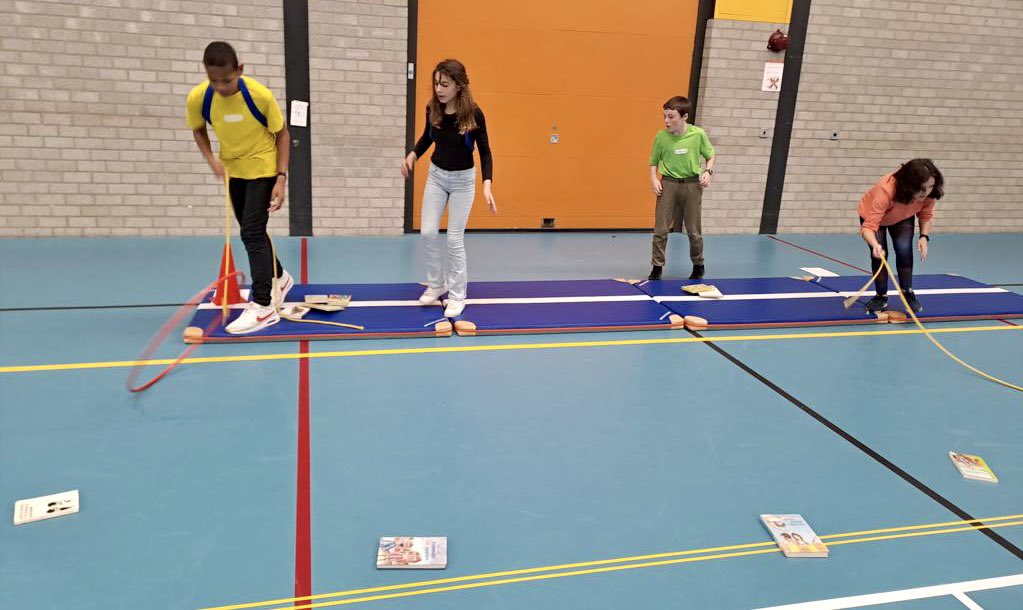 Super 3de dag #STREAMingthroughEurope <a href="/ErasmusplusNL/">Erasmus+ | Onderwijs & Training</a> Heerlijk geboeksport en topsamenwerking met <a href="/derooipannen/">SG de Rooi Pannen</a> en <a href="/ByVincent/">Vincents Tekenlokaal</a>