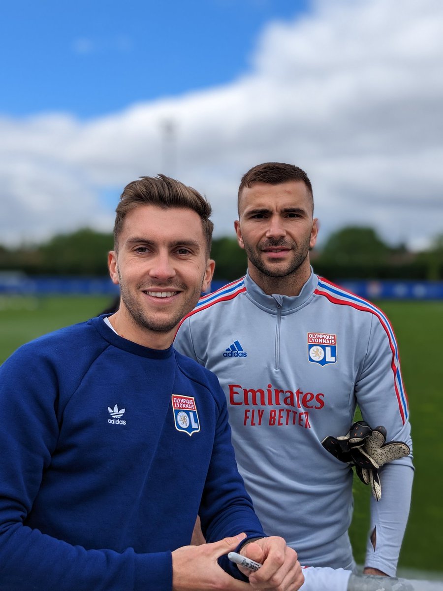 Big_David92's tweet photo. Une journée de ouf !
Merci à @OrangeAuRA et @OL pour cette opportunité incroyable ! 
Une journée dont je me rappellerai longtemps ♥️💙 https://t.co/P6DXDblEh1