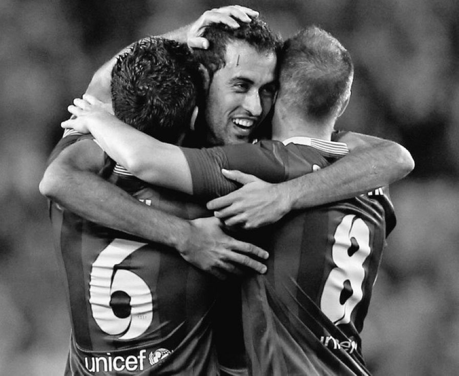 FcbLucknow's tweet photo. We witnessed the iconic &amp; we will definitely miss the iconic trio. 💙❤️

#6raciesxavi
#infinit8iniesta
#5ergioUnic https://t.co/KWMxwqyM9f