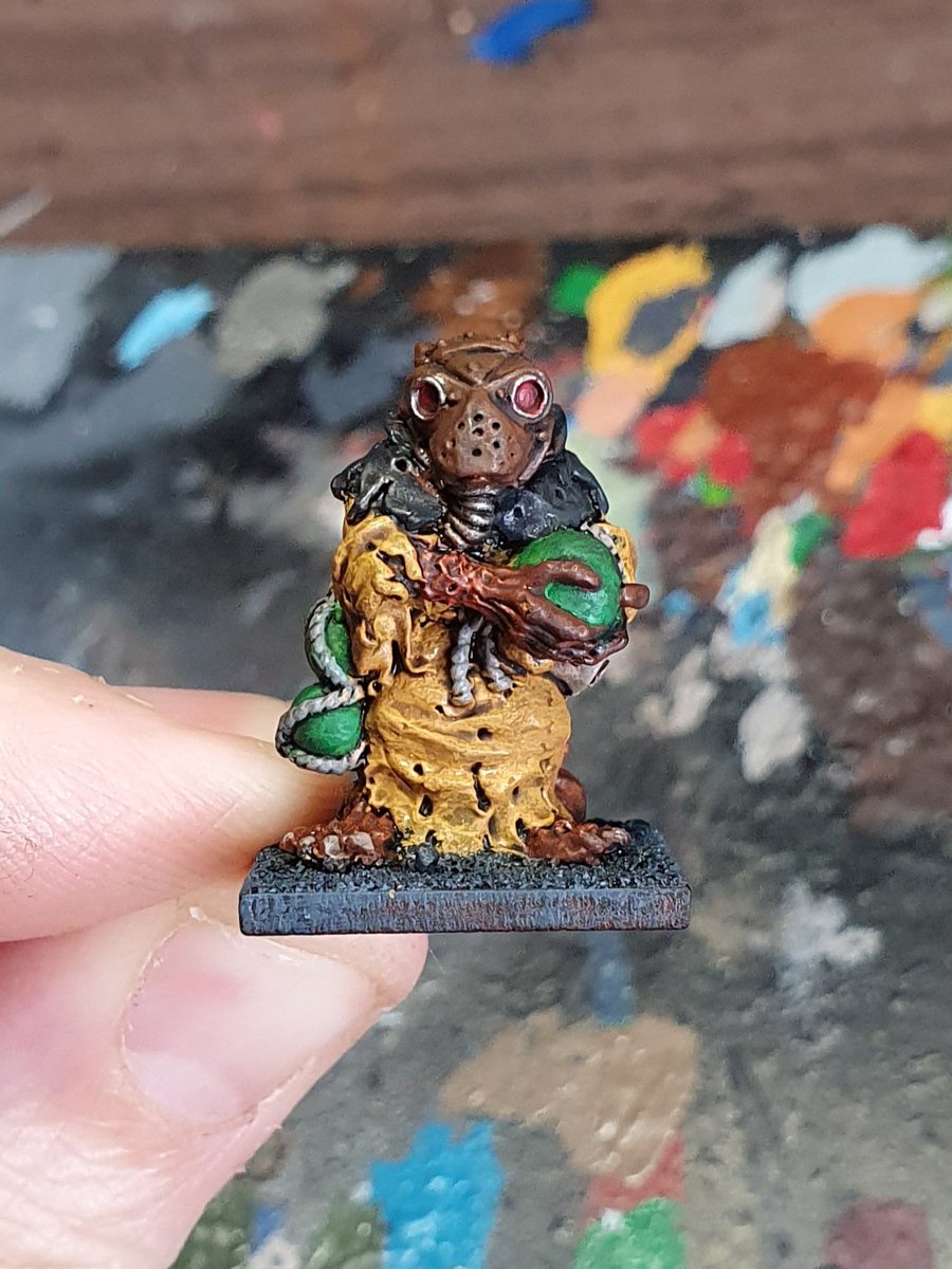 discarded_aces's tweet photo. @Garfytwit My yellow skaven. Need to rebase them all now 😭😭😭 lol https://t.co/RCLyY2dOEO