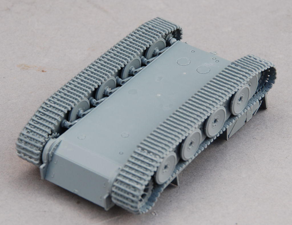 milmodelscene's tweet photo. An update on my build of the new Vespid 1/72 Tiger I. The other day I mentioned the ease of the link & length tracks, & now had the chance to photograph them. 🙂 #MAFVA @JaaaagIrr #Braillescale @TigerHobbiesLTD https://t.co/4vzRvayK6J