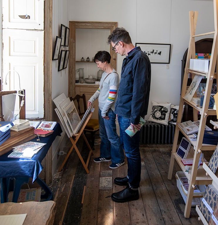 spring_fling's tweet photo. Your chance to buy art! Spring Fling is a unique opportunity to buy direct from artists and makers There is something for every taste and budget. from paintings, prints, ceramics and photography, to cushions, jewellery, glass, furniture and sculptures.
https://t.co/eS2E1AXMXU https://t.co/frLmrTBRYg