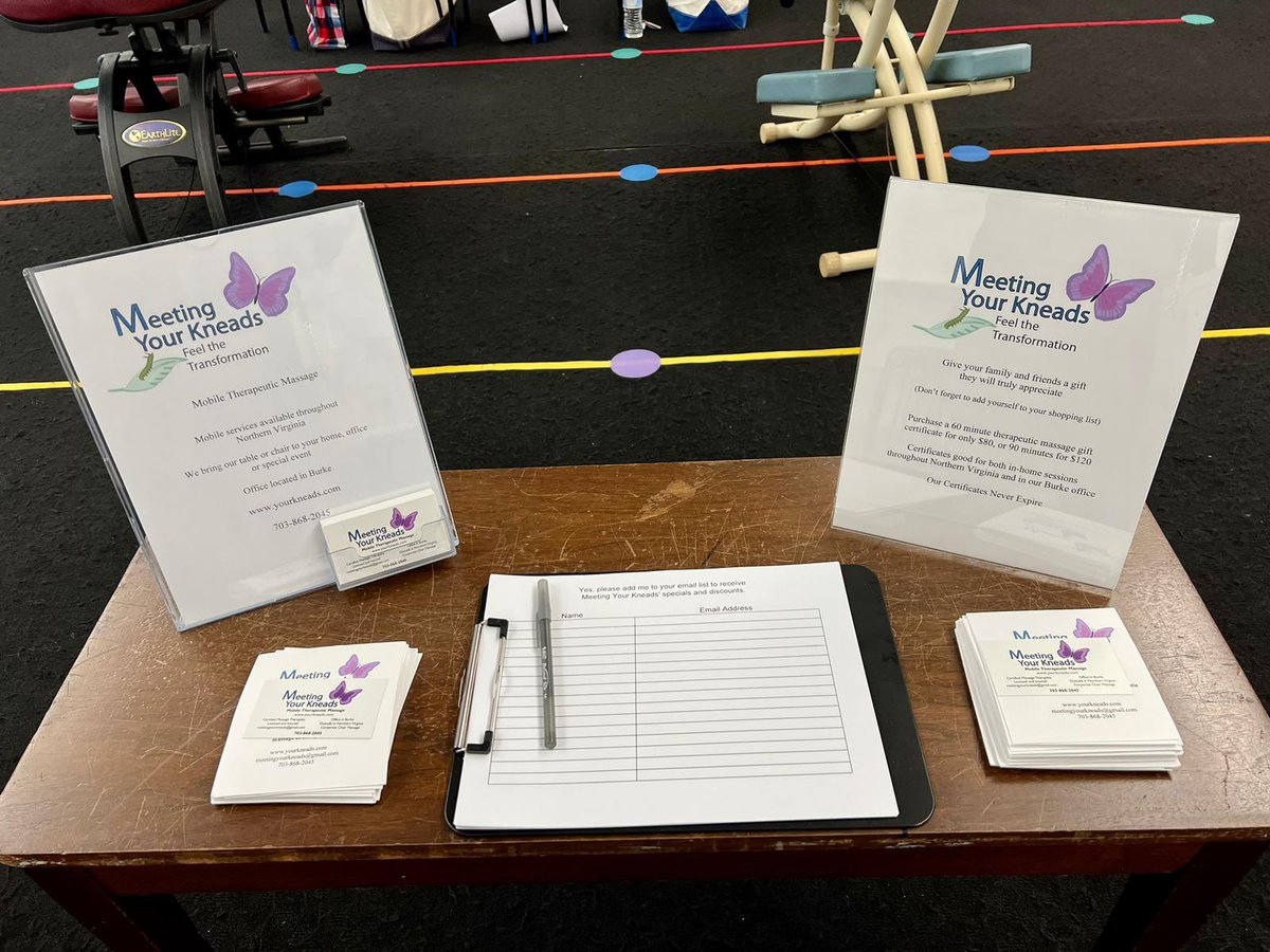 StenwoodElemPTA's tweet photo. 🤗 Today we are celebrating our amazing @StenwoodES teachers and staff with ”A Relaxing Recess” - Massage chairs with professional therapists. Thank you to Reshma Kari for organizing! https://t.co/wSAdsmEJoA