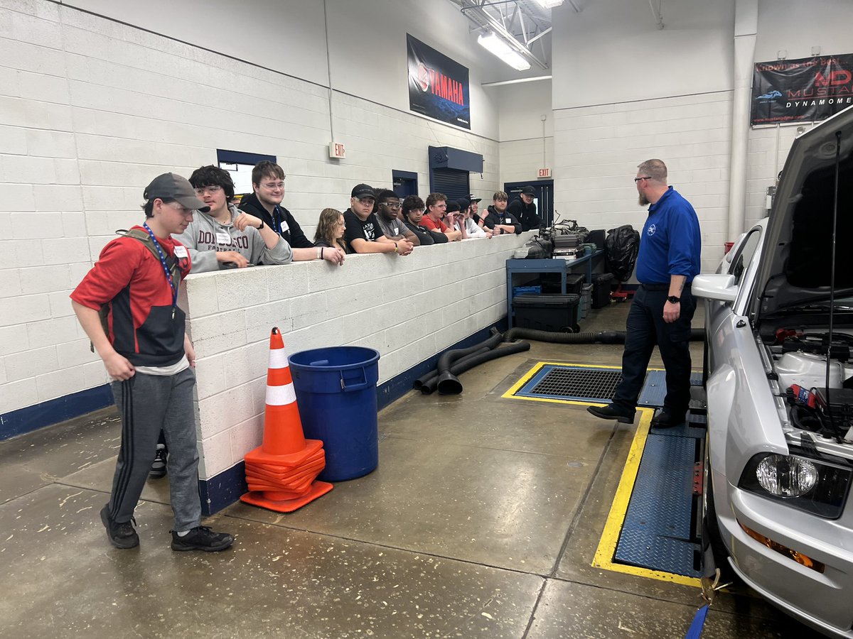 chs_technology's tweet photo. Automotive students from Mr. Corelli and Mr. Haney’s classes visit @AutoTraining today to look into careers in auto, diesel and marine repair. Thanks for the opportunity. https://t.co/PGxz2Tjk64