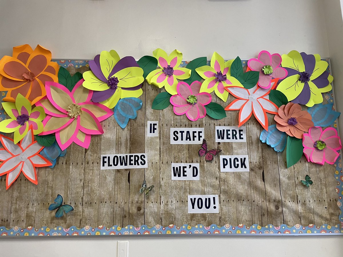 MmeAlexanderFI's tweet photo. Shout out to our amazing SCC for doing up our front bulletin board with these vibrant colors! We appreciate our SCC so much! #jetsfamily #wearewestmount https://t.co/qE3193x0SP