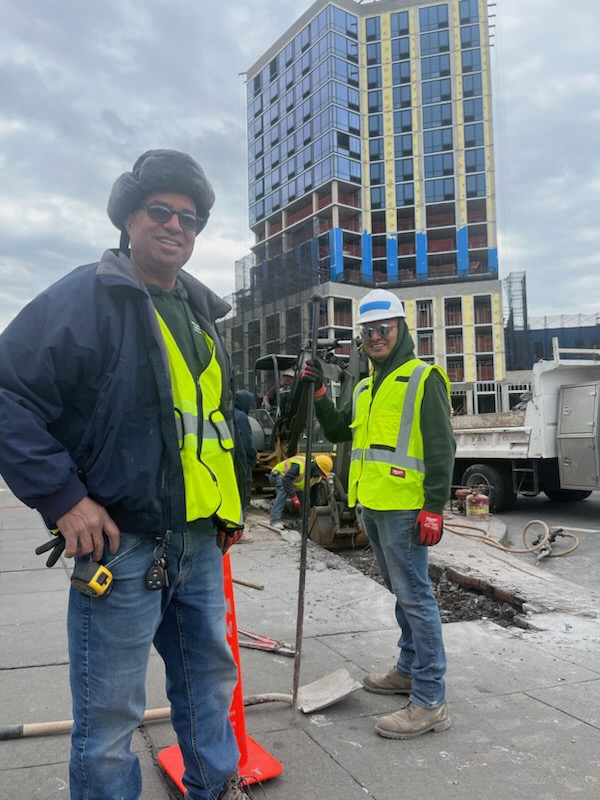 Happy to share some updates <a href="/ooneepod/">Oonee</a> progress across the region:

➡️ Our e-bike/e-scooter charging solution

➡️ The New Pod at Midtown Bus Terminal &amp; Design Changes

➡️ Our historic partnership with  Los Deliveristas Unidos

➡️ Updates on Hudson Square &amp; Jersey City construction