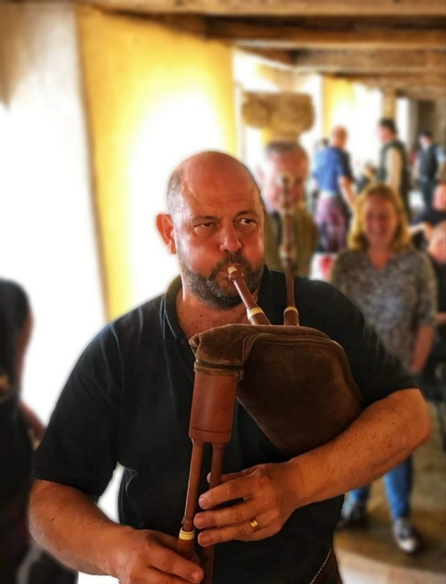 Episode 6 of my podcast is out now. In Eurovision week I'm jumping unashamedly right on that bandwagon and exploring some of the wonderful bagpipe traditions of Europe. Find it here
enjoyyourpiping.buzzsprout.com