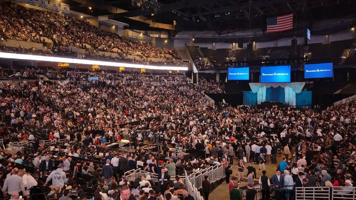 Buffett shareholders meeting
