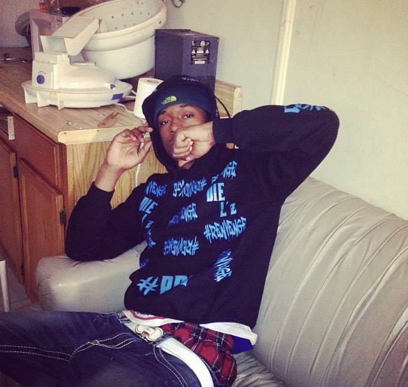TheChicagoWave's tweet photo. Young Pappy would’ve turned 28 today 🎂🕊️ https://t.co/aNc2WblaZt