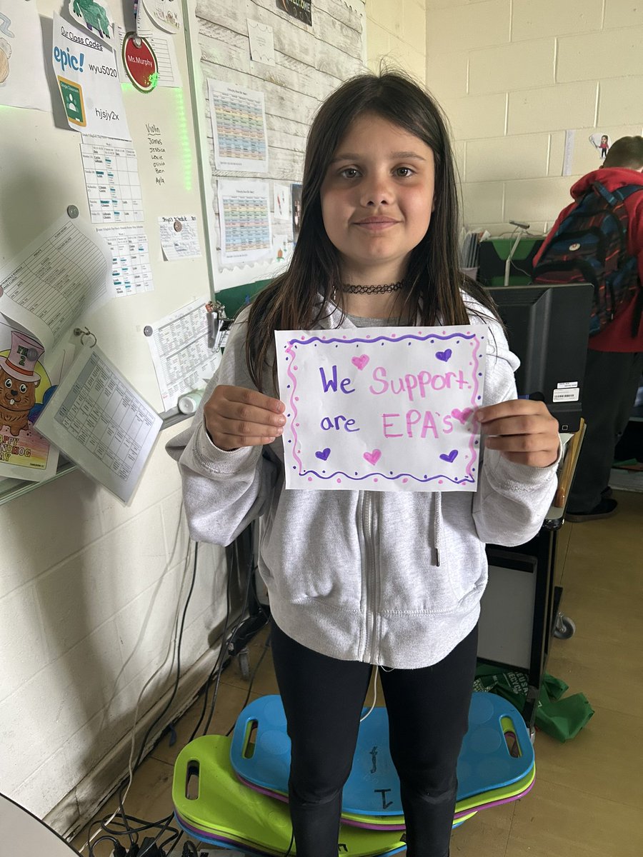 Brittany Murphy tweet media