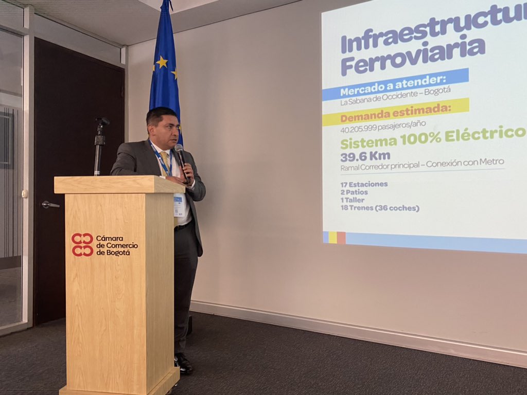 efrcundinamarca's tweet photo. 🗓️En cabeza de nuestro Gerente @adiazgacha participamos en el encuentro empresarial 'Colombia: un nuevo escenario de oportunidad' en el marco de la Misión #ProSME que se desarrolla en la @camaracomerbog.
Organiza: Gobierno Vasco - @UEenColombia https://t.co/hpzeVDje8B