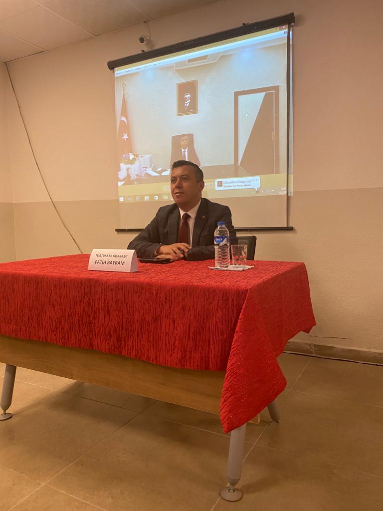 TortumCpal's tweet photo. Sayın kaymakamımız Fatih BAYRAM kariyer günleri etkinliğimize katıldı.
@TortumKymkmligi 
@fatihbayramia 
@MemTortum 
@OrhanOzen_25 https://t.co/Fthnz470b3