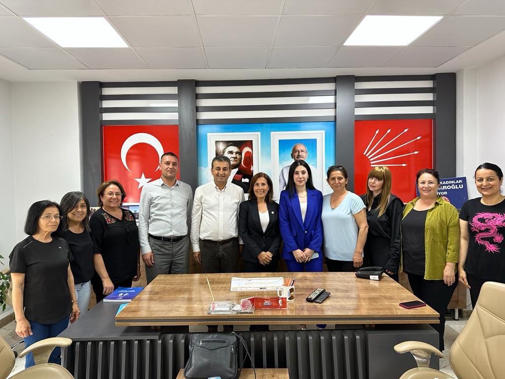 eczburhan's tweet photo. Bugünkü seçim çalışmalarımıza katılmak için İstanbul Sultanbeyli’den gelen İlçe Kadın Kolları Başkanı Ceylan Mercan (@ceylanmercann)  ve İlçe Başkan Yardımcısı Umut Uca’ya teşekkür ediyoruz. https://t.co/CJcWImU5Xd