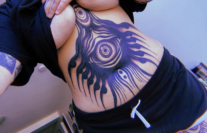 STOMACH TATTOO DONE BTW