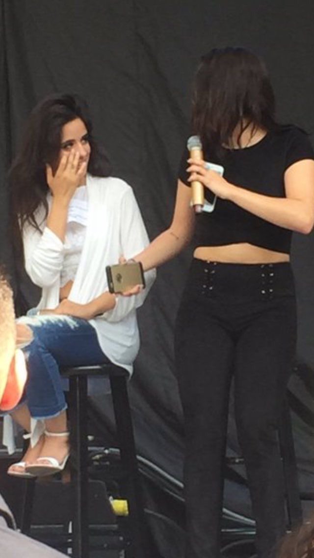 Le cambió totalmente toda la carita a Camila cuando llegó Lauren❤️‍🩹