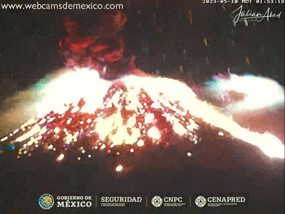 webcamsdemexico's tweet photo. 🌋 Actividad del #Volcán #Popocatépetl en las últimas 24 horas:

▪️ 191 exhalaciones.
▪️ 156 minutos de tremor.
▪️ 3 explosiones menores.
▪️ 2 explosiones moderadas.

🚦 Alerta Volcánica: #AmarilloFase2. https://t.co/A63koHvCJ6