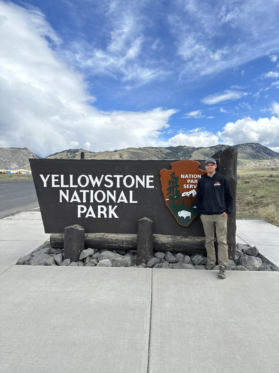 coloradoconnors's tweet image. Jackson (‘19) discovered his passion for Biology while attending multiple field studies at DHS. Now he is graduating from MSU - Biological Science - fish, wildlife management and  has a job at Denali NP as a field biologist!  @DohertySpartans #weared11 #cssd11