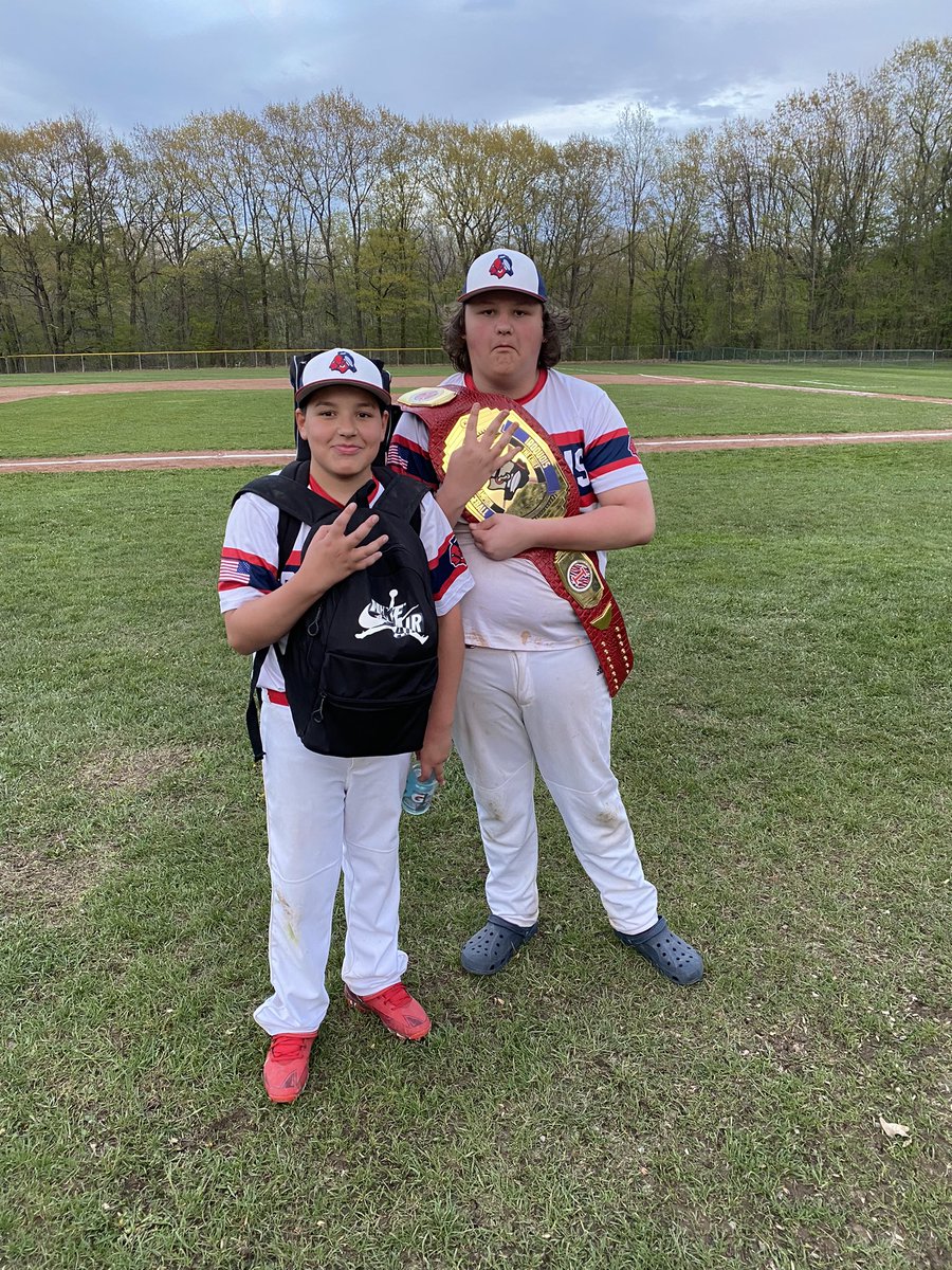 A big bounce back win for the Chiefs. Our #BALBOABELTAWARD goes to Zach Radomski and Ethan Agurto for their incredible energy and making a mark on a 10-4 win at Home. Today IRO travels to Hamburg for game one of the series @ 5pm . Luke Bowen is first on the bump.