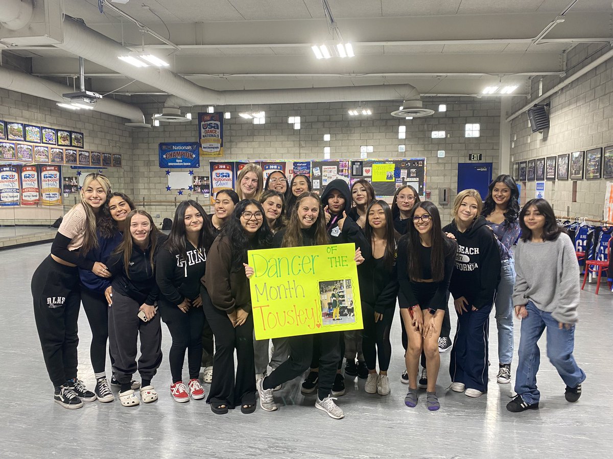 Our May JV Dancer of the Month is…. 
MS. TOUSLEY!! 💃🩰🐾

You are so hardworking and did an amazing job at spring show!!! You are an inspiration to all of us!! 🤩🤩 Thank you for your devotion to the team! 🤗🤗