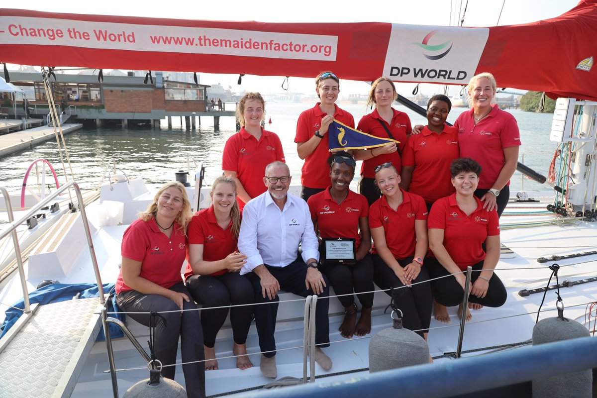 We were honored to have in attendance Saleh Ahmed Al Suwaidi, the Ambassador of UAE in Brazil, and Renata Bravo, the Deputy Mayor of Santos Municipality. Find out more, and see more photographs here: facebook.com/TheMaidenFacto…