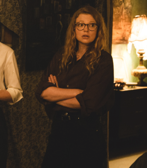netflix's tweet photo. Sadie Sink playing the younger version of Sarah Snook character in The Glass Castle is truly perfecting casting. https://t.co/DzmH030hFb