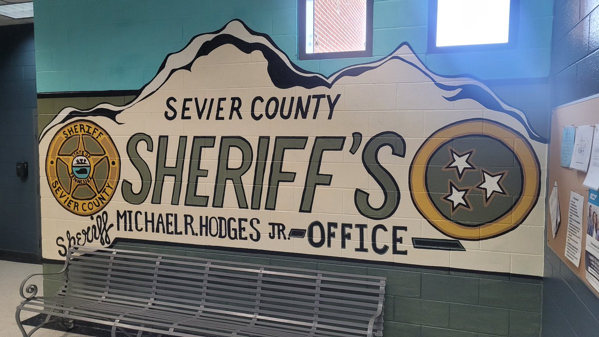 Bigskyjeepin's tweet photo. Thank you, @SevierCounty &amp; @Hodges_Sheriff, for allowing the Career Exploration Class from @GPHSHighlanders to tour the courthouse and jail today! https://t.co/sewiLrjmx9