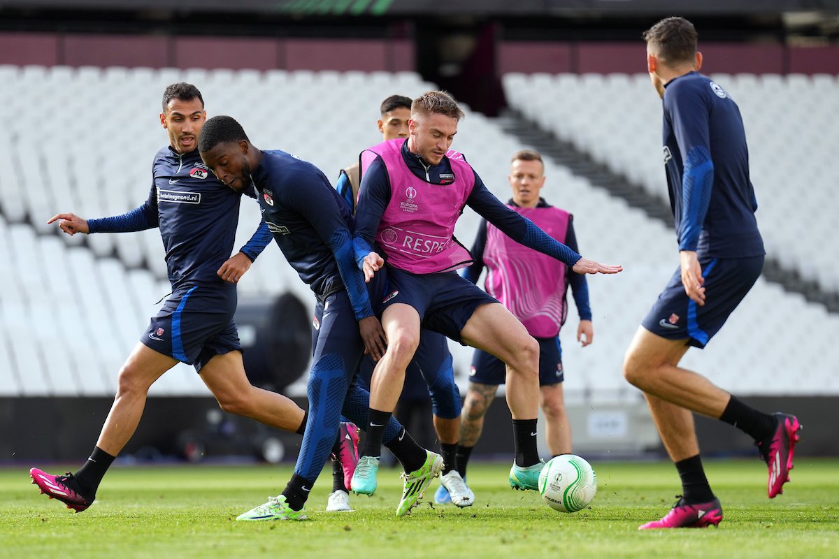 👊

#AZ #whuaz #UECL