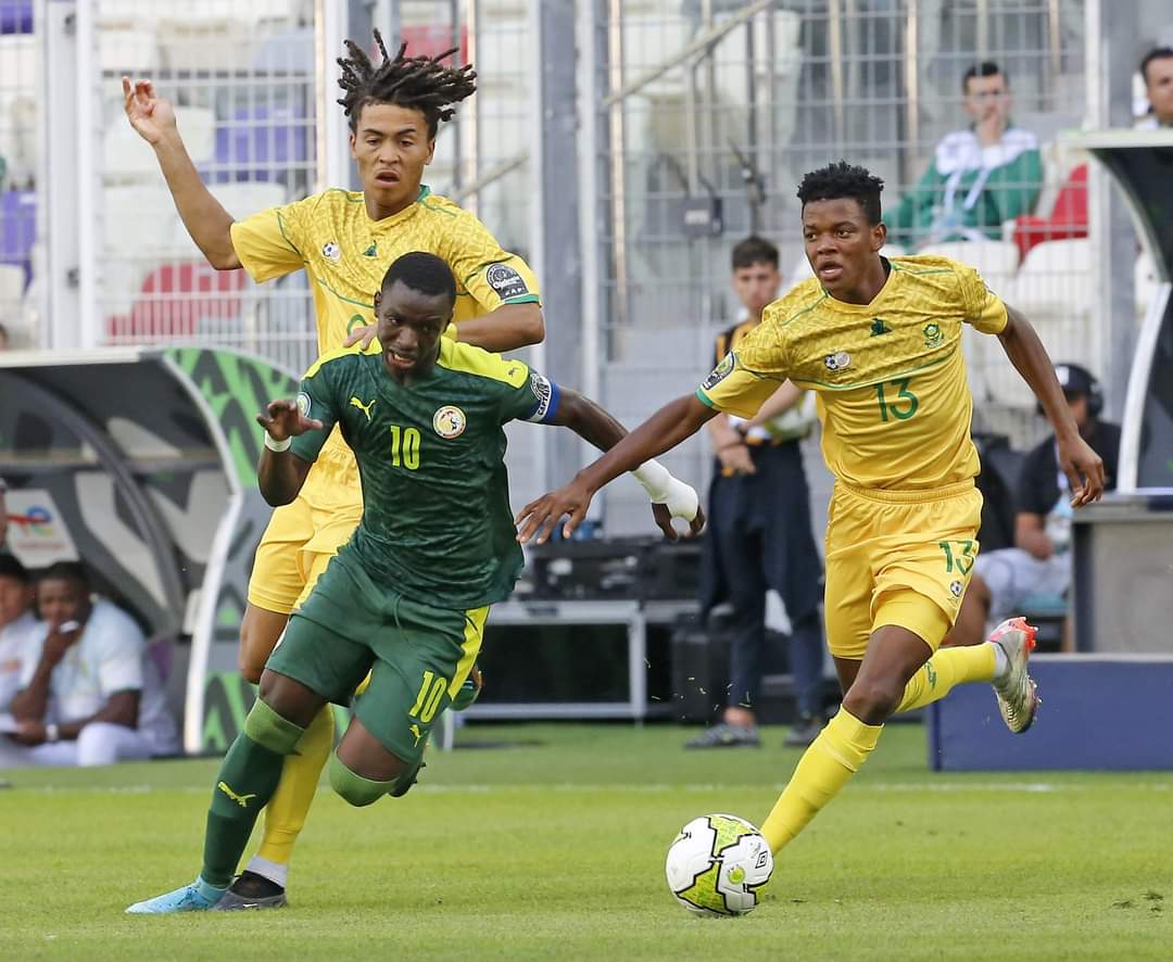 FULL TIME!!

Senegal 5-0 South Africa 

Amajimbos are eliminated from the tournament and won't be going to the Fifa World Cup.

#U17AFCON #MzansiBallerz