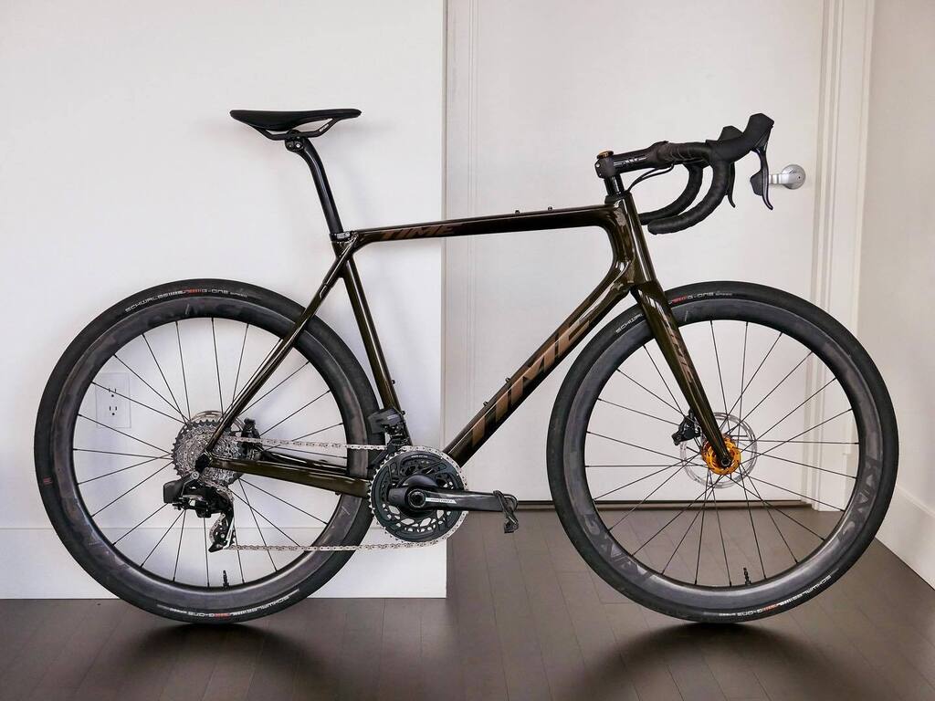 buckyrides1's tweet photo. These all new, all road 44mm wheelset from Chris King might just be up your alley or even down your gucchi gravel grade.

Smooth as you need them to be, not more, not less.  These are perfect for your fast days on your shredagheddon gravel whip like … https://t.co/uD9n8A23LR https://t.co/qtvsJAJz6j