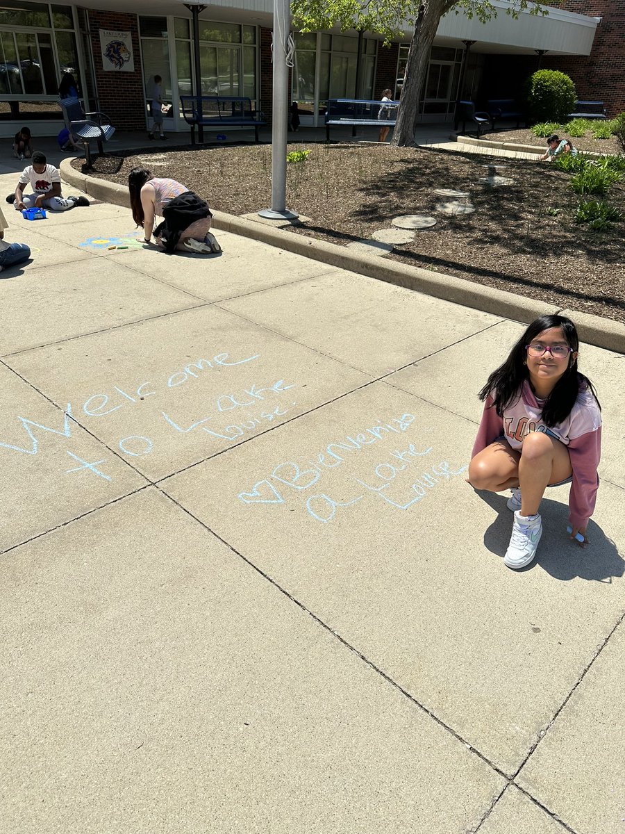 Everyone is welcome at Lake Louise!
Today Leading Lions Chalked the Walk to spread positive vibes for our last meeting of the year! 🌈🫶🏼
<a href="/MsNiepsuj/">Caroline Niepsuj</a> <a href="/LakeLouiseLions/">LakeLouiseLions</a> #bekind