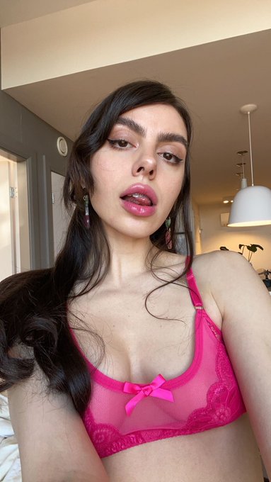 I would die for some dick rn 🙄 https://t.co/ydghZgJoKu<a href="/tag/mvsales"class="tags"><span>#mvsales</span></a>