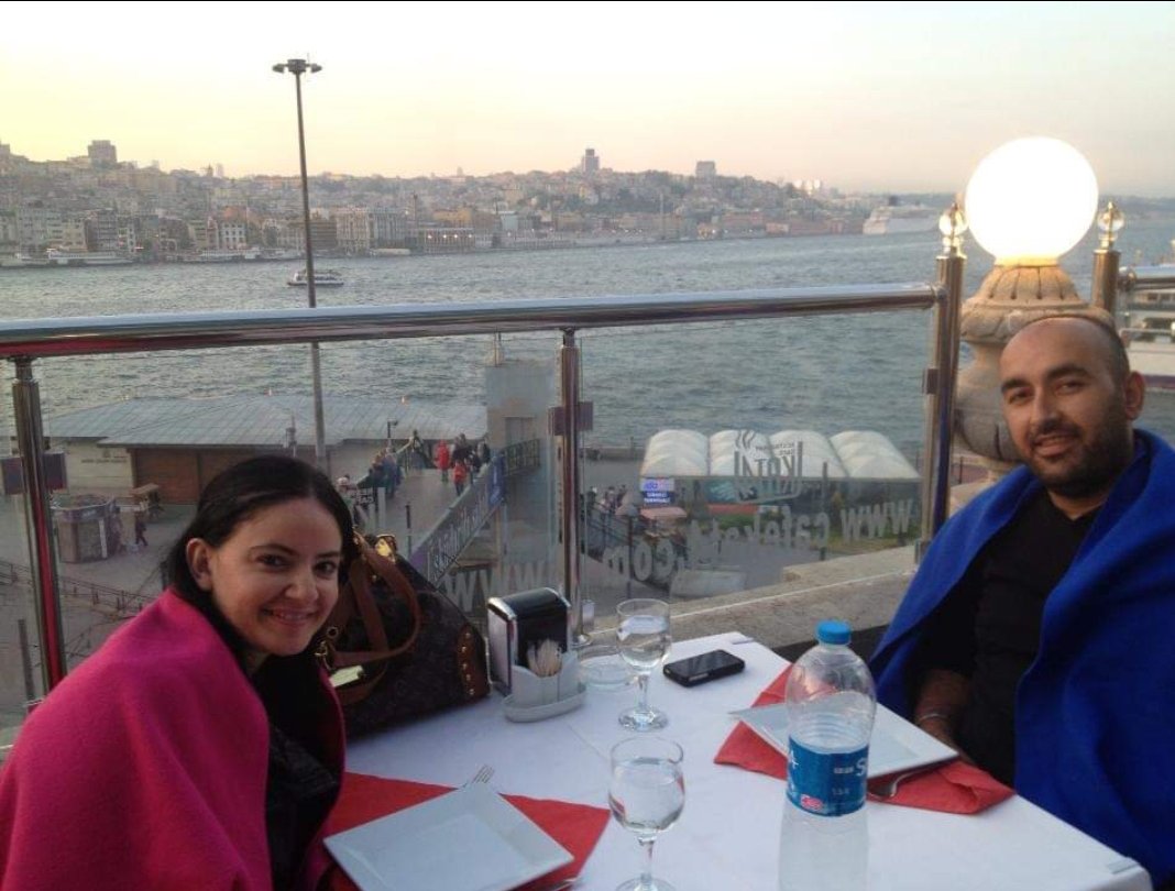 Güzel gözlüm ay yüzlüm 20 yılımız yanyana bir yürekte geçti. Sensiz olmak zor anlam vermek güç bu nasıl olur diyor aklım.Bunu bize adıyaman da isias otel çetesi yaptı rant uğruna. Kanımızın gücümüzün son damlasına kadar savaşacağız.
#isiasortakdavamız 
#duygukalaycı
#lavinkalaycı