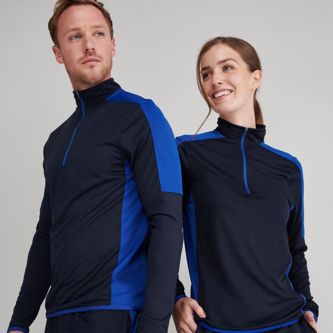 Lighter nights call for lighter layers. Our LV571 Adults 1/4 Zip Midlayer is a summer essential for every team. 

#sportswear #tracksuit #teamwear #wholesaleclothing #henburybrands