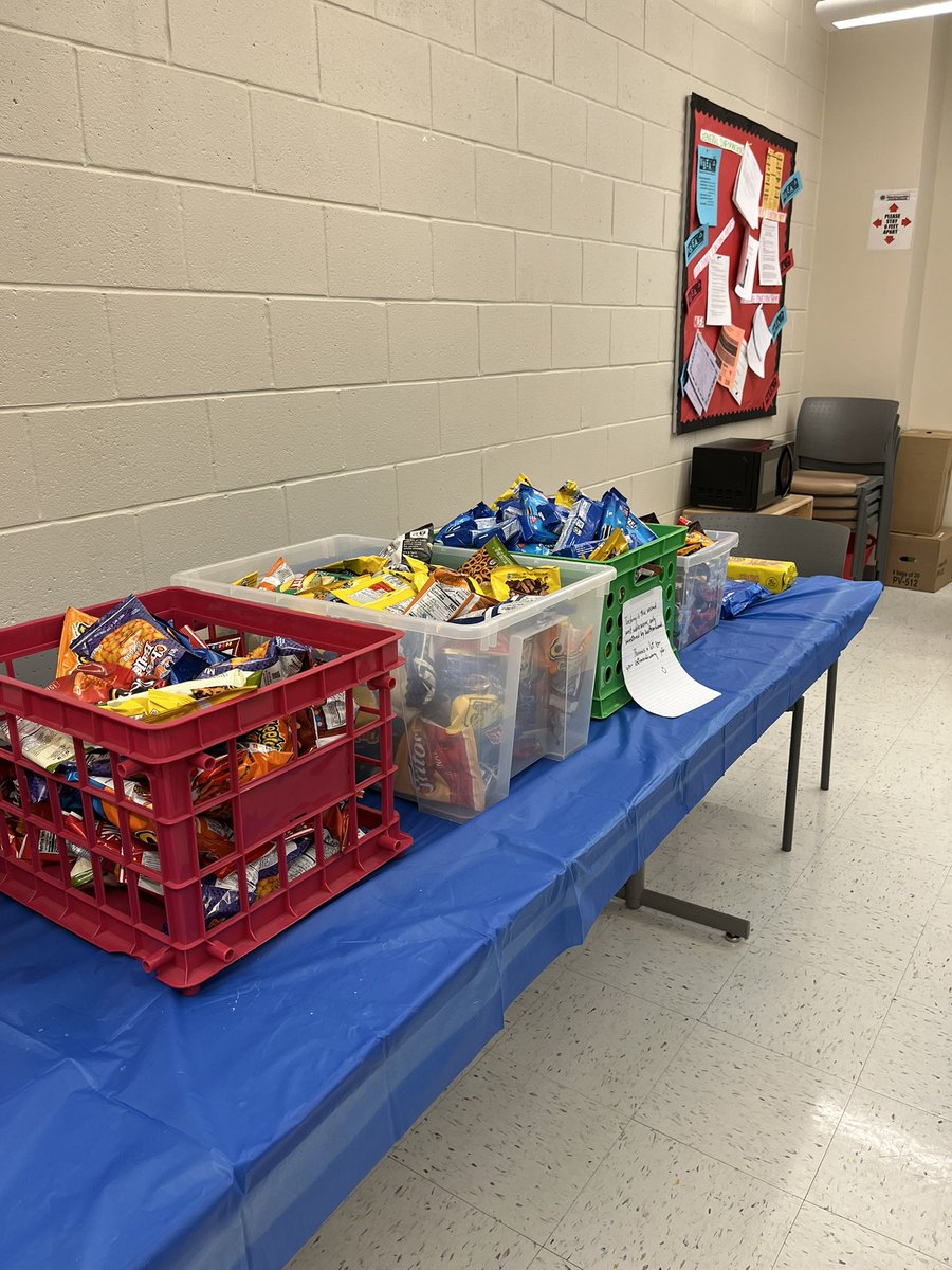 A big THANK YOU to the families of <a href="/PaulRobesonNBPS/">Paul Robeson Community School for the Arts</a> for providing our staff with sweet and salty treats for Teacher Appreciation Week! <a href="/nbpschools/">New Brunswick Public Schools</a>