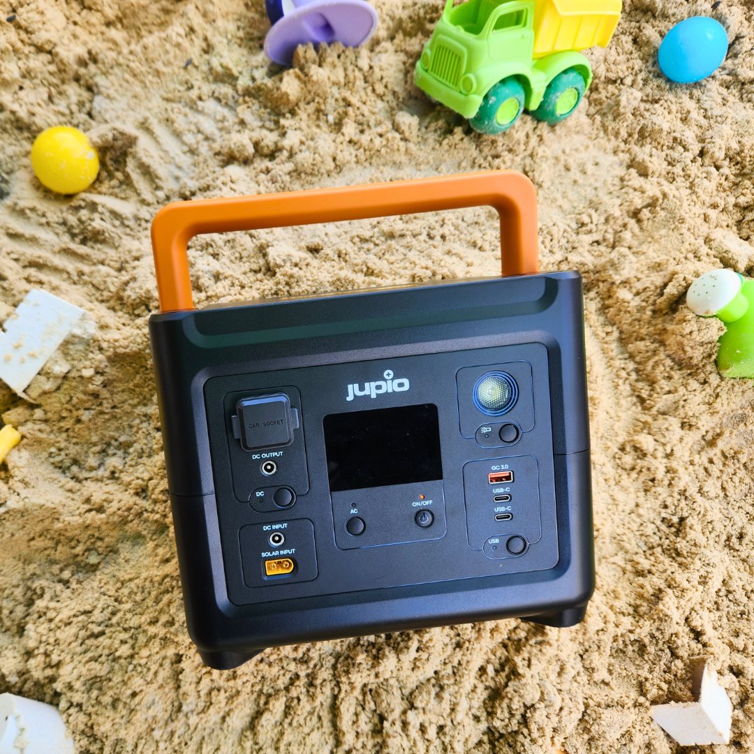 JupioUsa's tweet photo. "Sand" out from the crowd with portable power! The PowerBox 500 is equipped with everything you need to stay entertained on the go like USB ports, AC and DC plugs, and solar charging ports. #Jupio #PowerBox500 https://t.co/EwcpKabSnQ