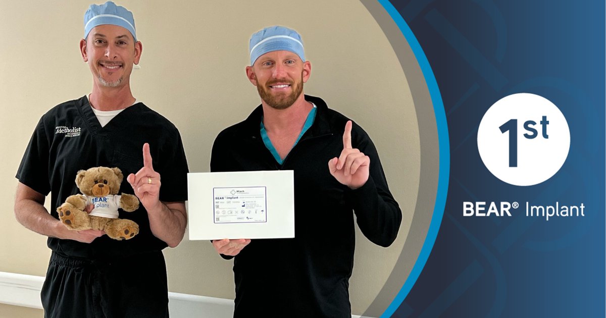 MiachOrtho's tweet photo. Congratulations to @drkenbrooks and the team at @MethodistHosp in Texas for completing their first #BEARImplant procedure! #ACLtear #ACLrestoration #BEARacl https://t.co/vPlpz2Nka4