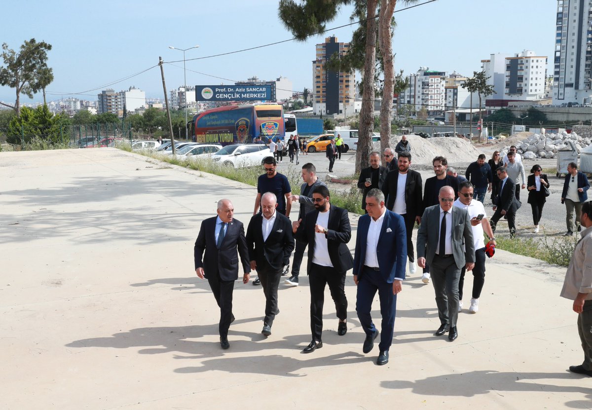 yenimiy_resmi's tweet photo. TFF Başkanı Sayın Mehmet Büyükekşi ve TFF Yönetim Kurulu Üyeleri Kulübümüzü ziyaret ettiler. Aziz Sancar Spor Kompleksi’nde gerçekleşen ziyarette Kulüp Başkanımız Sayın Metin Saltık ve Yönetim Kurulumuz TFF heyetine... (1) https://t.co/iJUcEPXzho