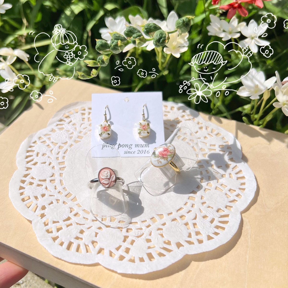 hattif_zakka's tweet photo. 【🌷世界にひとつの母の日ギフト🌷】
みなさん、こんに���は！明日は #母の日 ですね🌹

当店には母の日のプレゼントにぴったりなハンドメイド雑貨がそろっていますので、プレゼントにお悩みの方は是非足を運んでみてくださいね😉✨

ギフトラッピングも無料です🎁

#ハンドメイド好きさんと繋がりたい https://t.co/xEfOzVwWQX