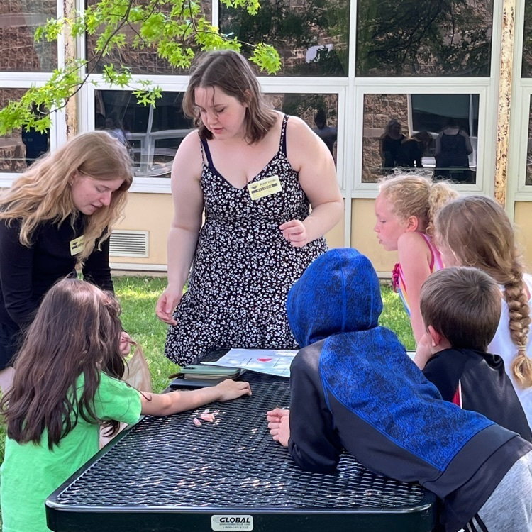 AfftonHS's tweet photo. For their final exam, senior AP Environmental Science students help Mrs Unger’s 2nd grade students learn about volcanos and the environment. #afftonlearns https://t.co/MRtBtZHUvb