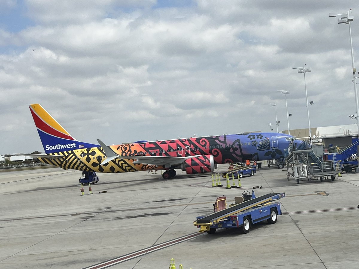 KnNavyac's tweet photo. @SouthwestAir I spy ImuaOne at LGB! https://t.co/fmiyzxsgRQ
