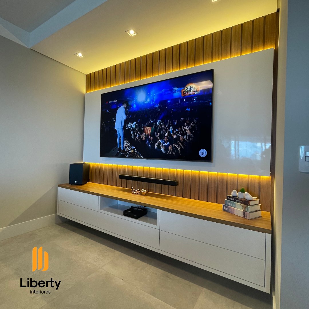 liberty_evert's tweet image. Desfrute de uma experiência única de entretenimento com o nosso painel de TV planejado em Branco Cristallo MDF Madeirado Nogueira Thar Duratex. ✨📺

Faça seu orçamento agora mesmo! 👇🏻
(14) 98812-1187 📲
.
.
#seuambiente #sofisticação #moveisplanejados #libertyinteri