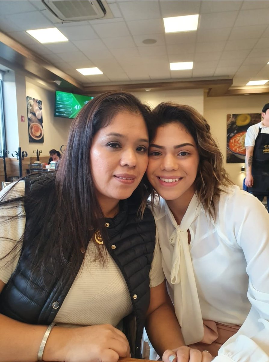 🍰La persona más maravillosa del mundo mundial 🌎. GRACIAS MAMÁ POR TU PACIENCIA, ENSEÑANZAS🩰 Y TODO TU CARIÑO. TE AMO❤️, FELIZ DIA DE LAS MADRES!!🫡
