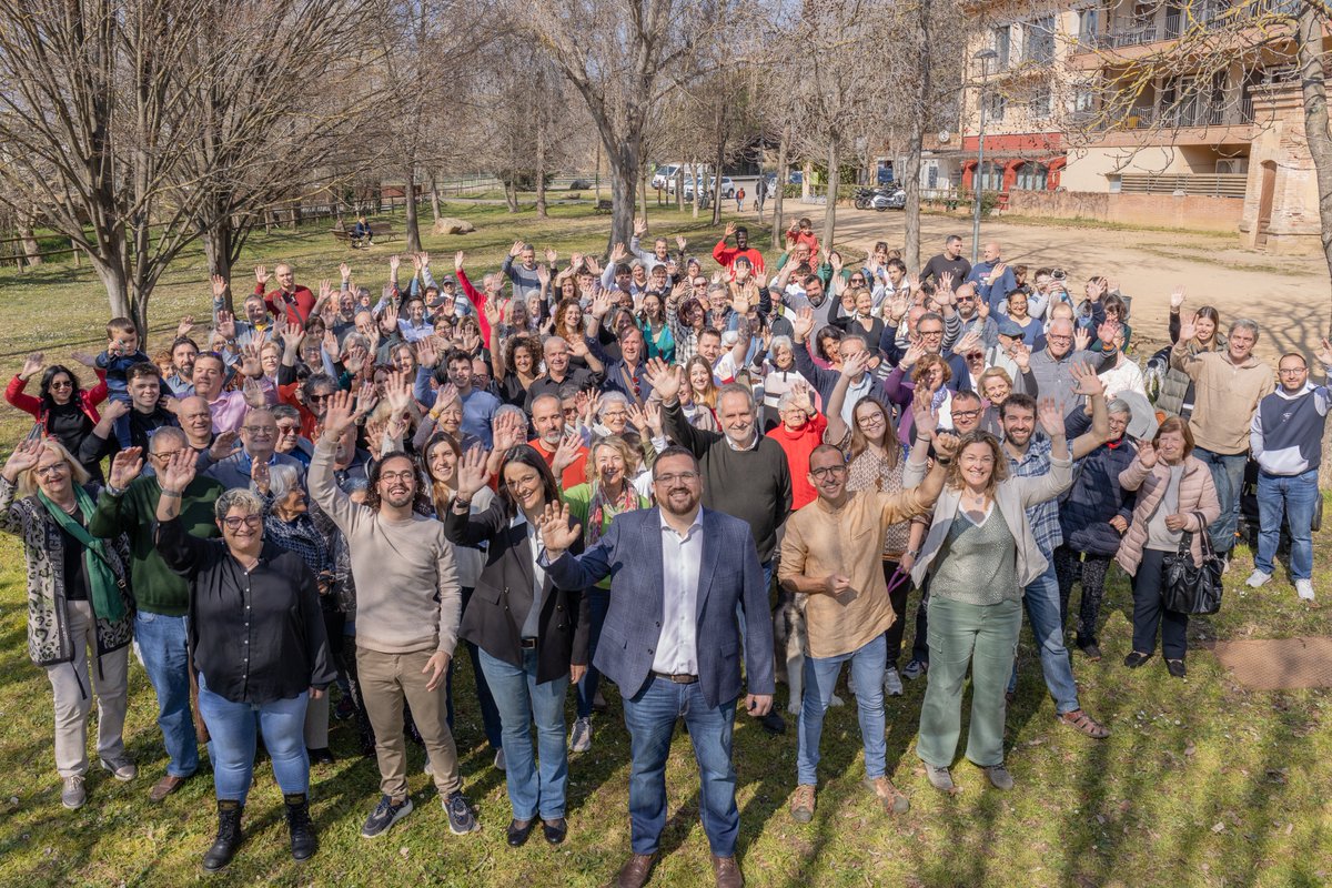ESQUERRA SOM MOLTS MÉS QUE 23‼️

Estem molt agraïts de rebre tot el suport que ens esteu donant

Eduard Diaz, alcaldable: “Rebre suport ens dona més empenta a seguir treballant pel municipi i tirar endavant el nostre projecte que posa les persones al centre de les polítiques”