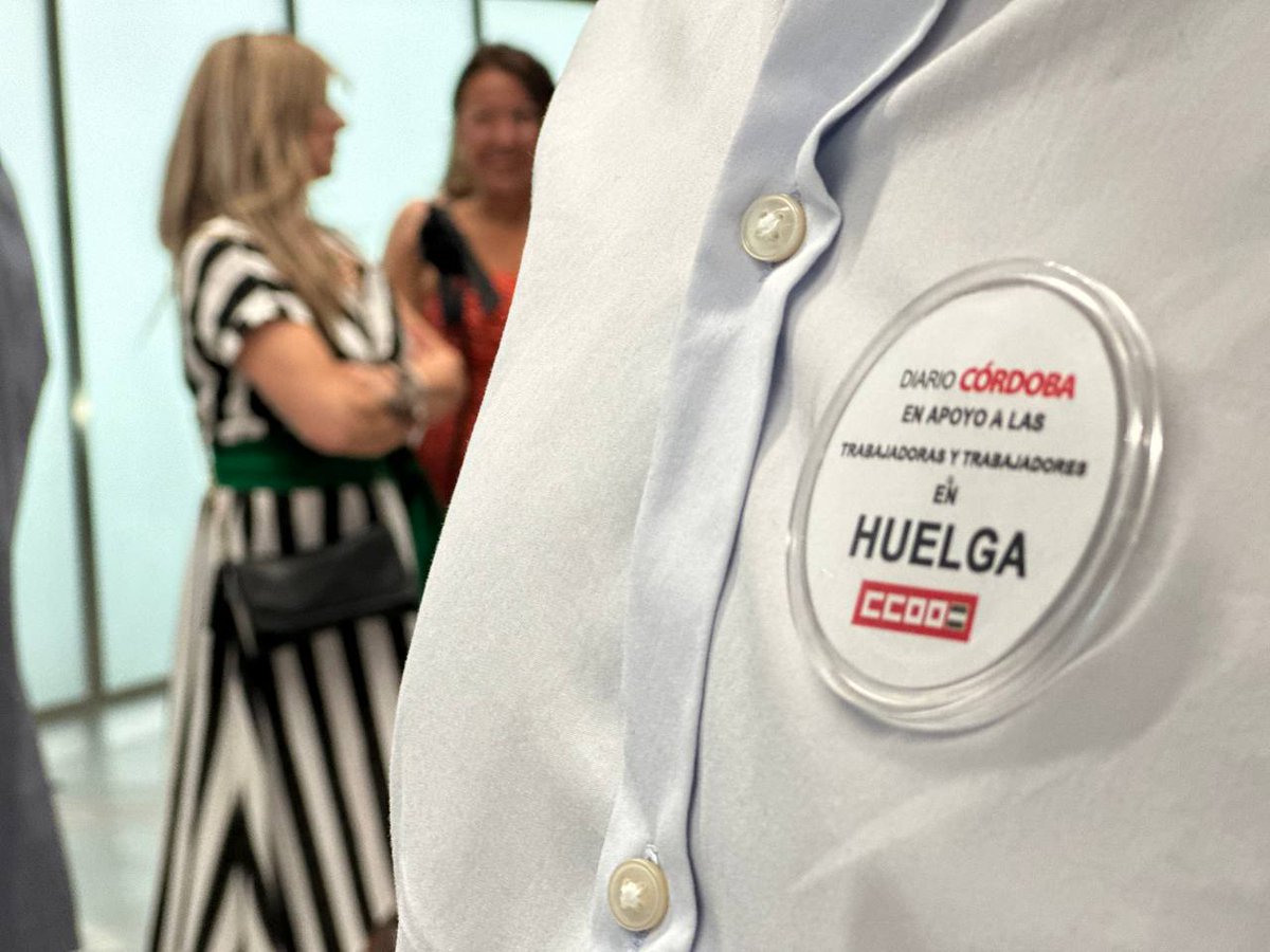 En la gala de los 38 Premios Cordobeses del Año que organiza Diario Córdoba para reconocer a personalidades y colectivos que hacen ciudad. Esta noche no nos olvidamos de la plantilla del periódico, trabajadores y trabajadoras que se encuentran hoy en huelga por sus derechos.